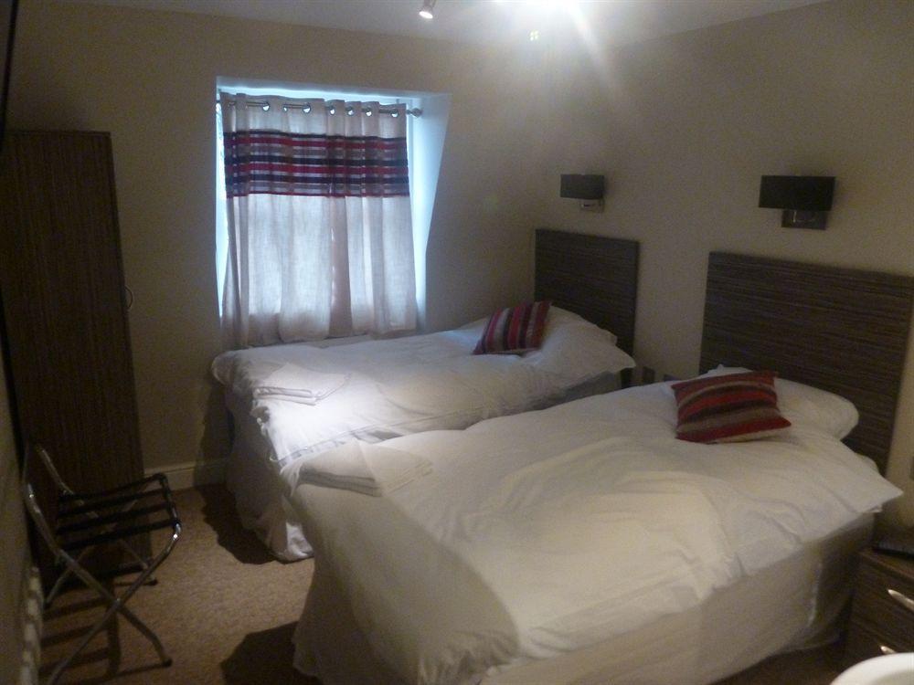 Couette-café Sara 3*